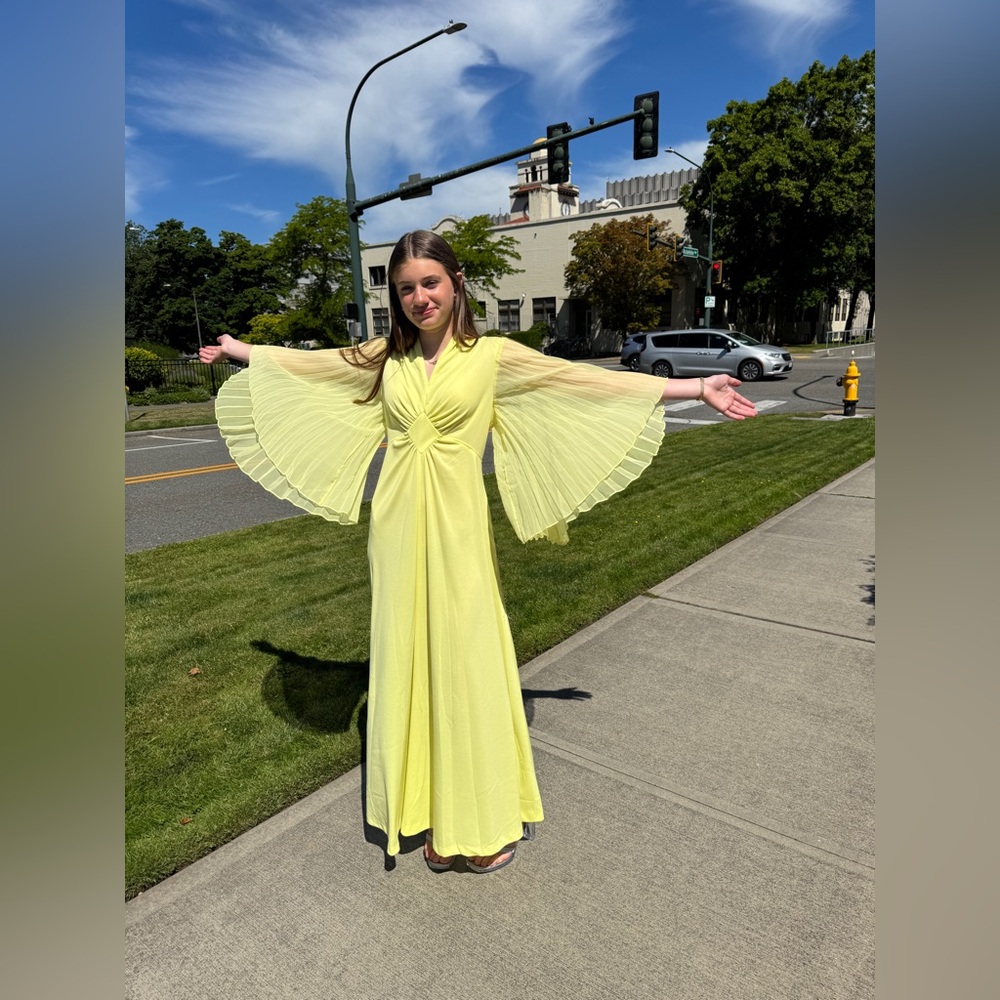 Vintage 70’s Elegant Yellow Maxi Dress with Flowy Sleeves